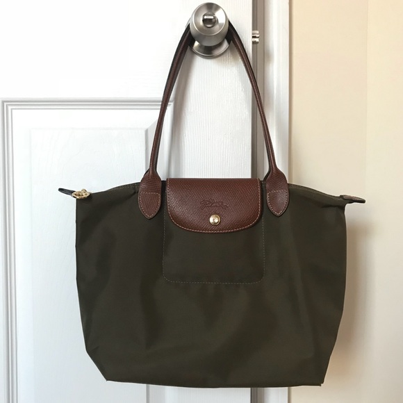 Longchamp Handbags - Longchamp 🇫🇷 Khaki Green Small Le Pliage Tote